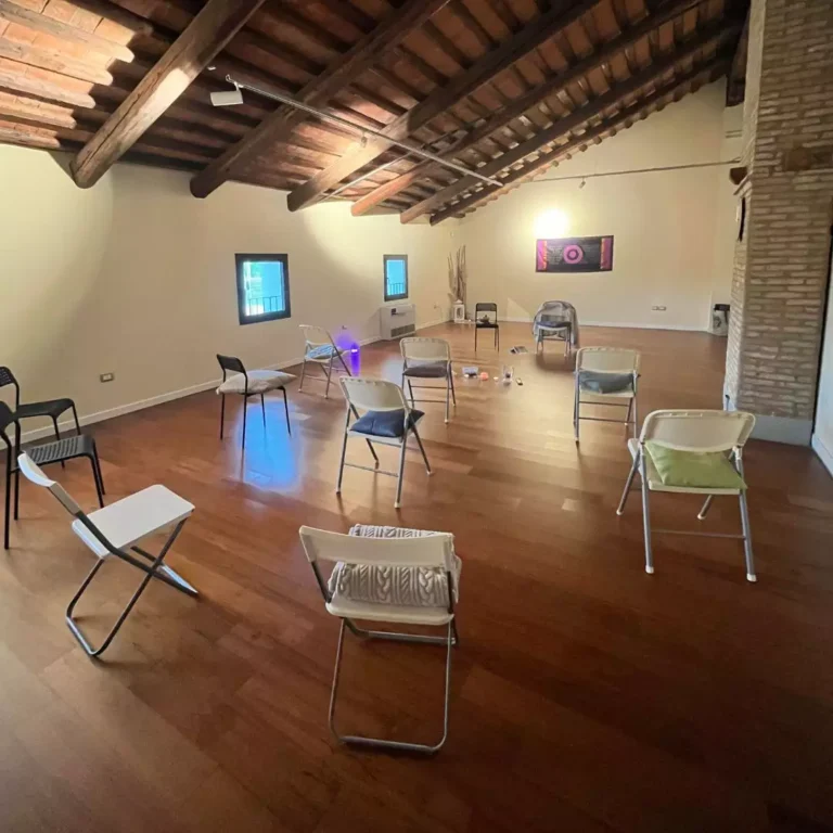 TRATTAMENTI OLISTICI, FORMAZIONE OLISTICA E RIEQUILIBRIO ENERGETICO scuola olistica corso olistico padova
